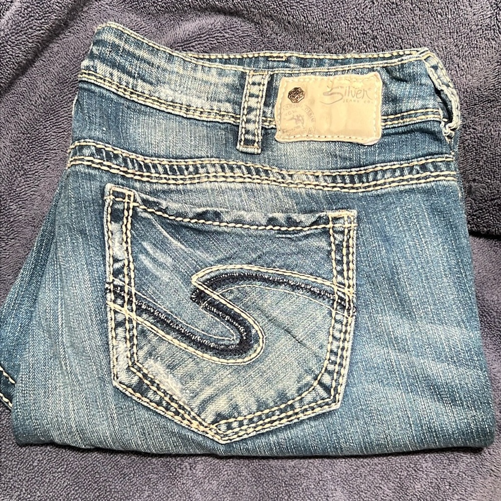 SILVER JEANS 👖 “AIKO” DISTRESSED DESTROYED RIPPED MID-BOOT JEANS Women’s 18 L31 - Picture 4 of 13